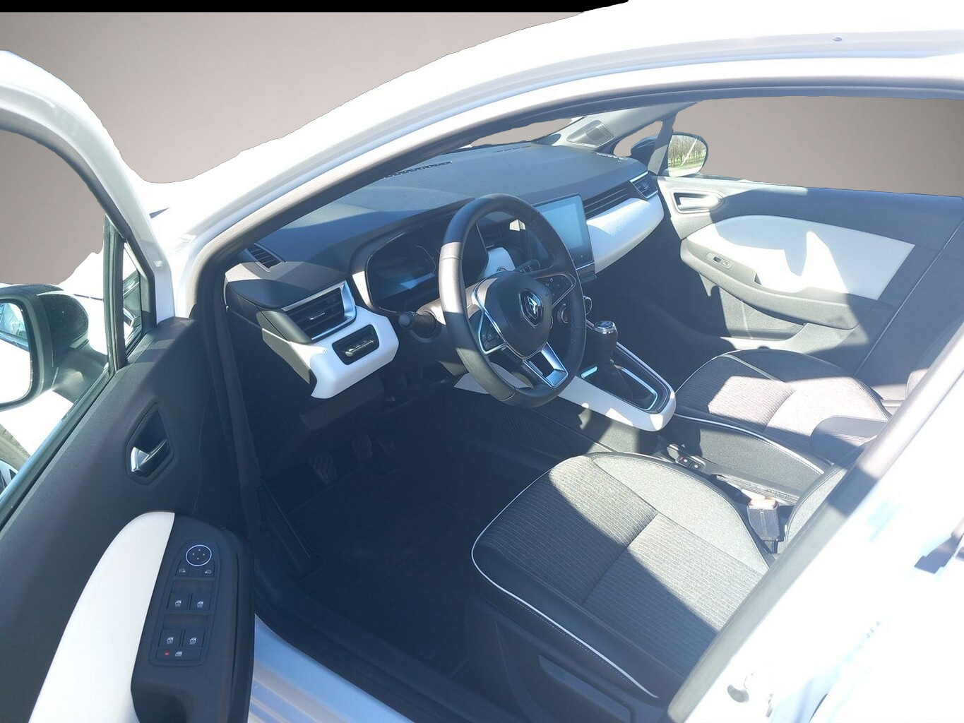 Renault Clio (03/2023, Benzin)