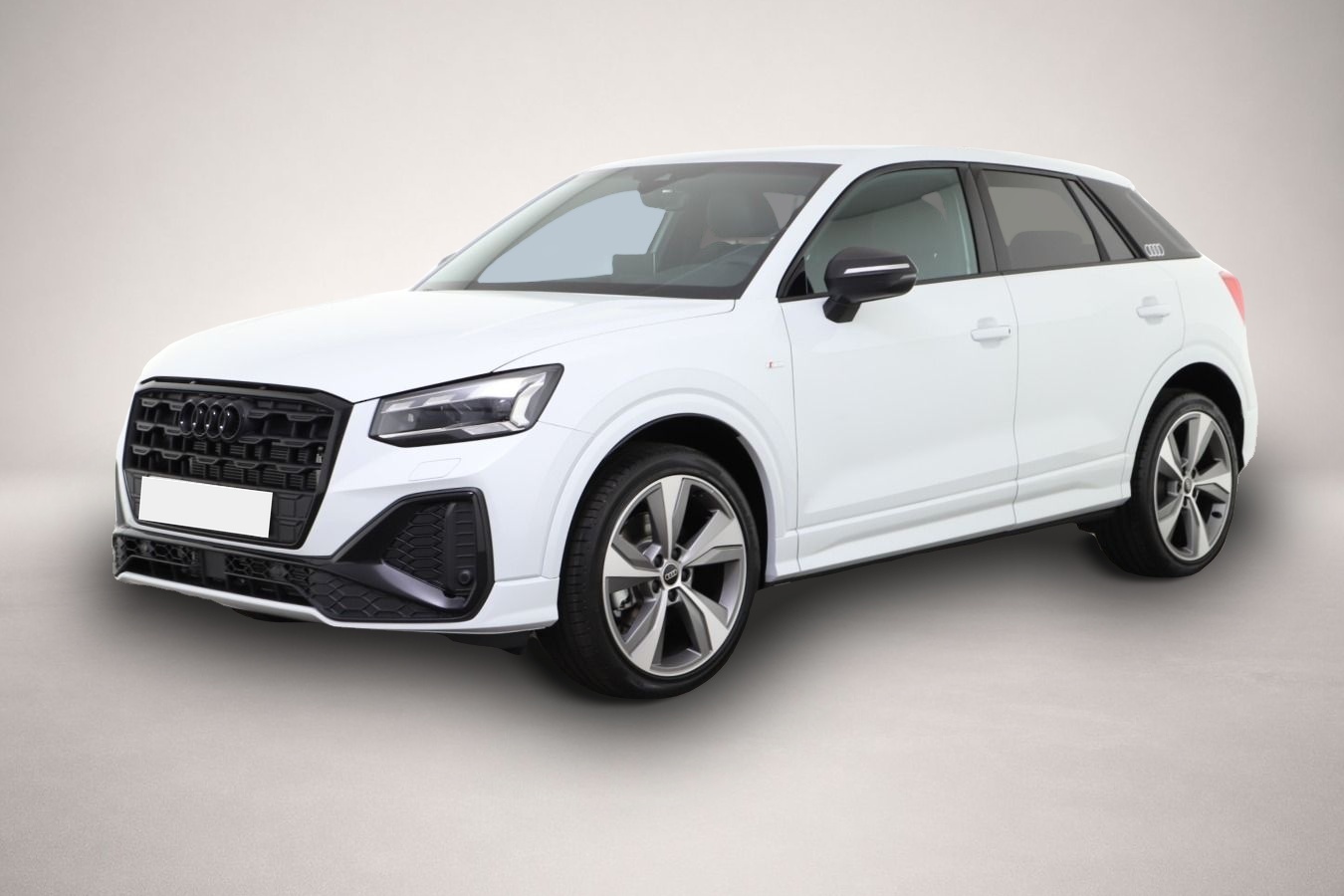Audi Q2 (08/2025, Benzin)
