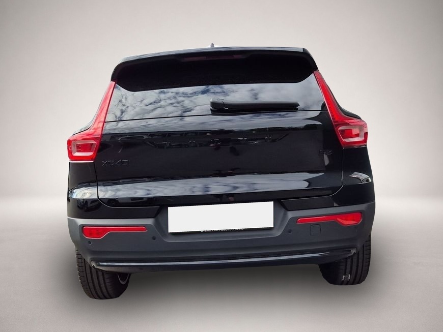 Volvo XC40 (06/2025, Benzin)