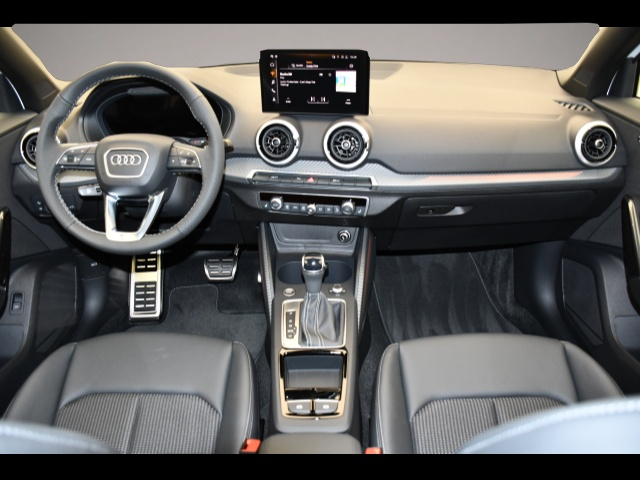 Audi Q2 (03/2025, Benzin)