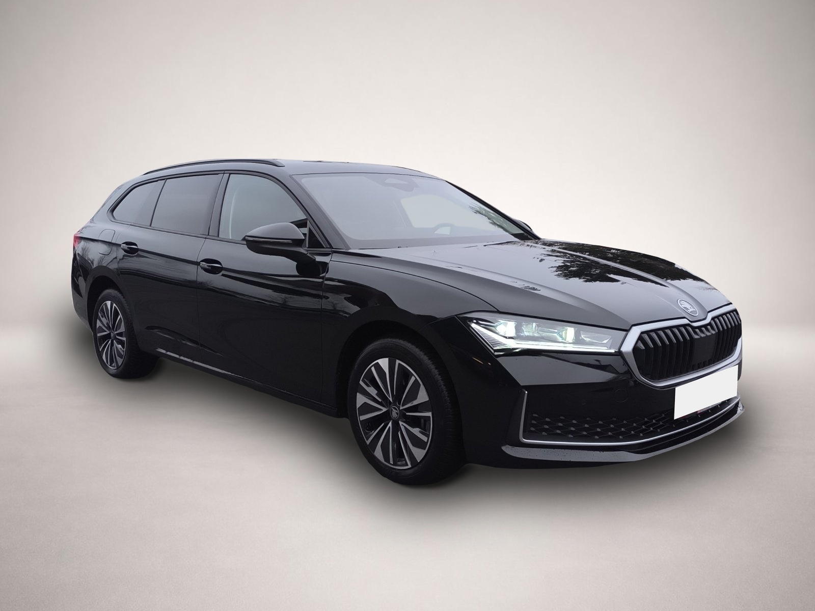 Skoda Superb (03/2025, Benzin)