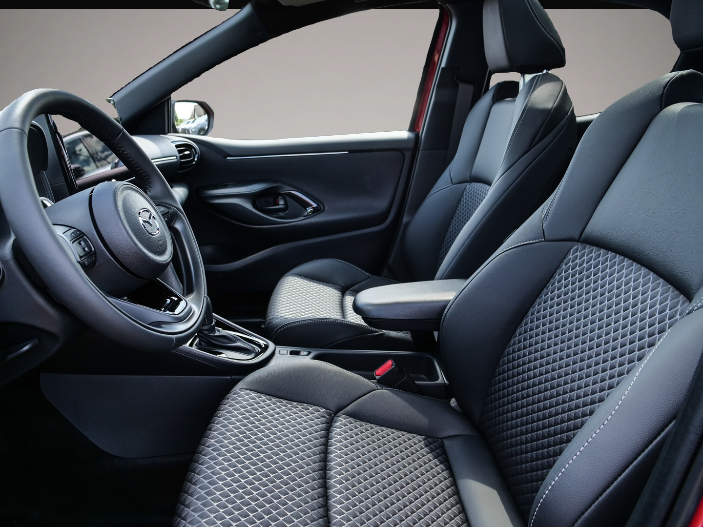 Mazda 2 Hybrid, Bild 4 von 5