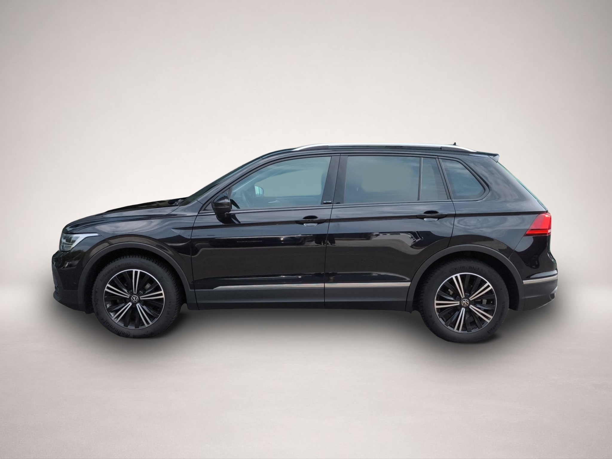 Volkswagen Tiguan (08/2021, Benzin)