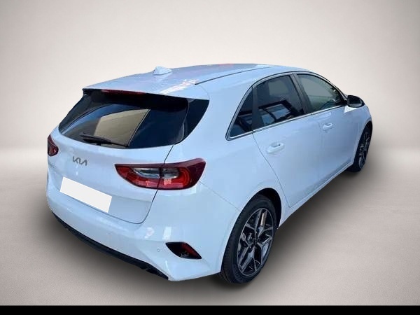 Kia cee'd, image 2 of 3