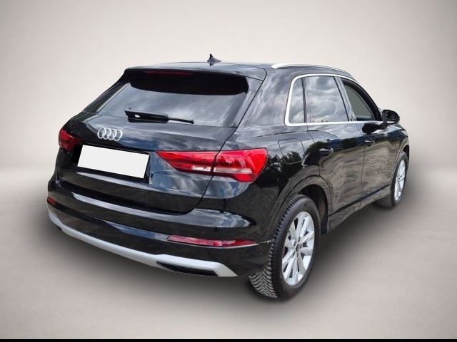 Audi Q3 (10/2020, Benzin)