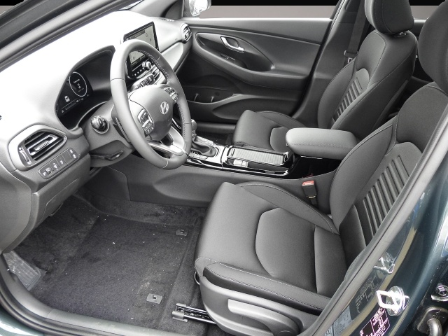 Hyundai i30 (06/2024, Benzin)