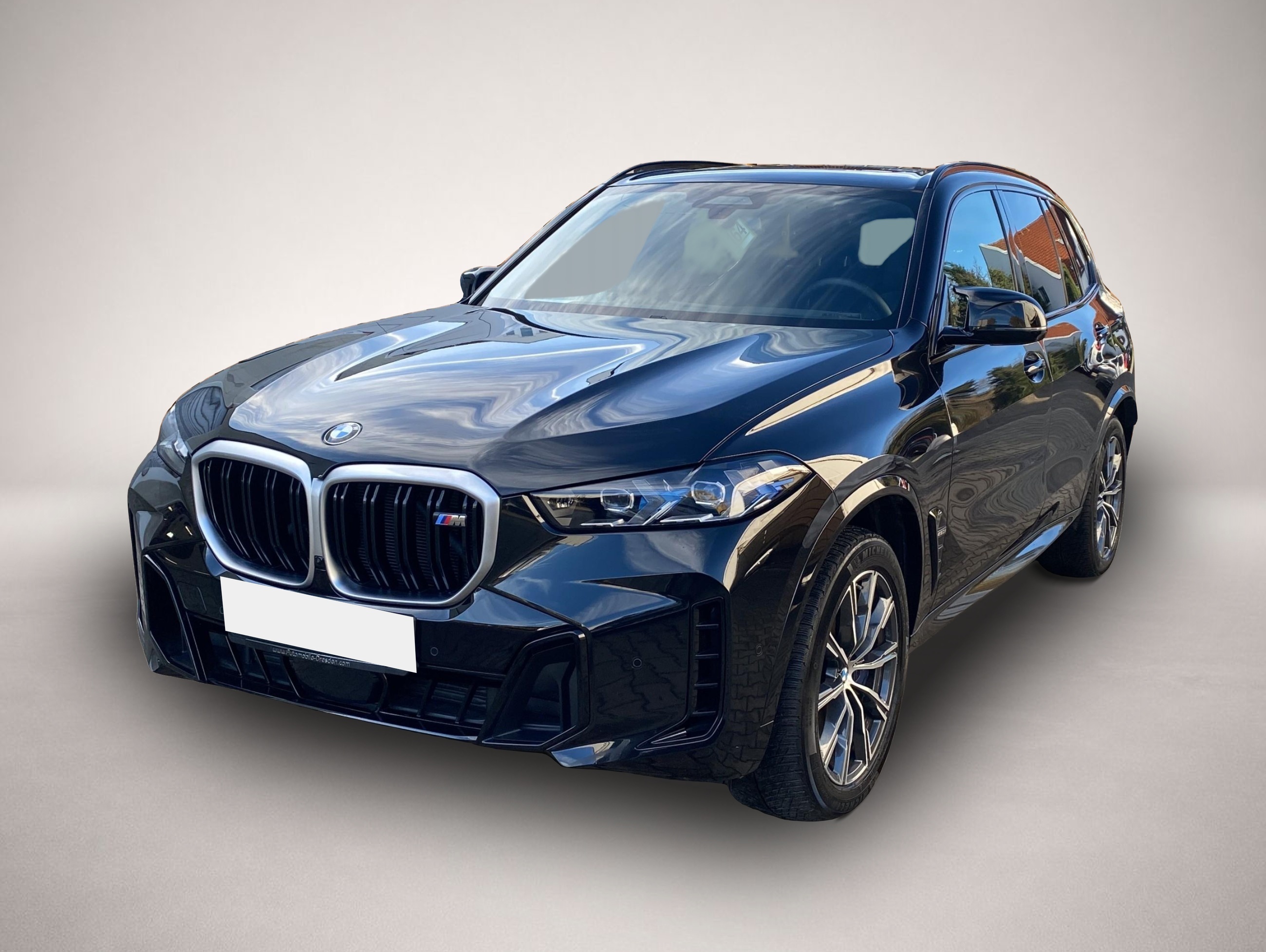 BMW X5 M60 (01/2025, Benzin)