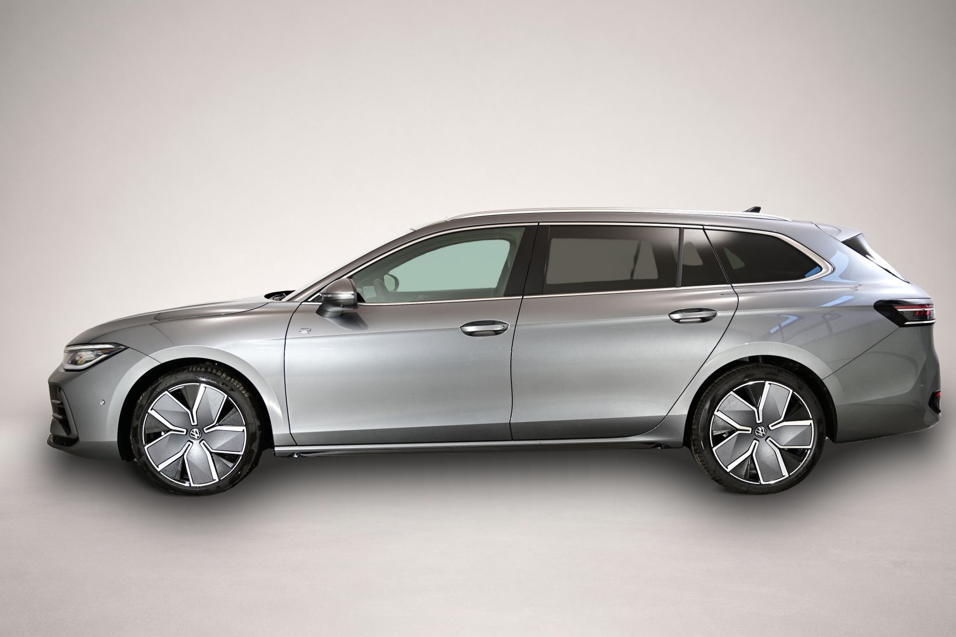 Volkswagen Passat (11/2025, Benzin)