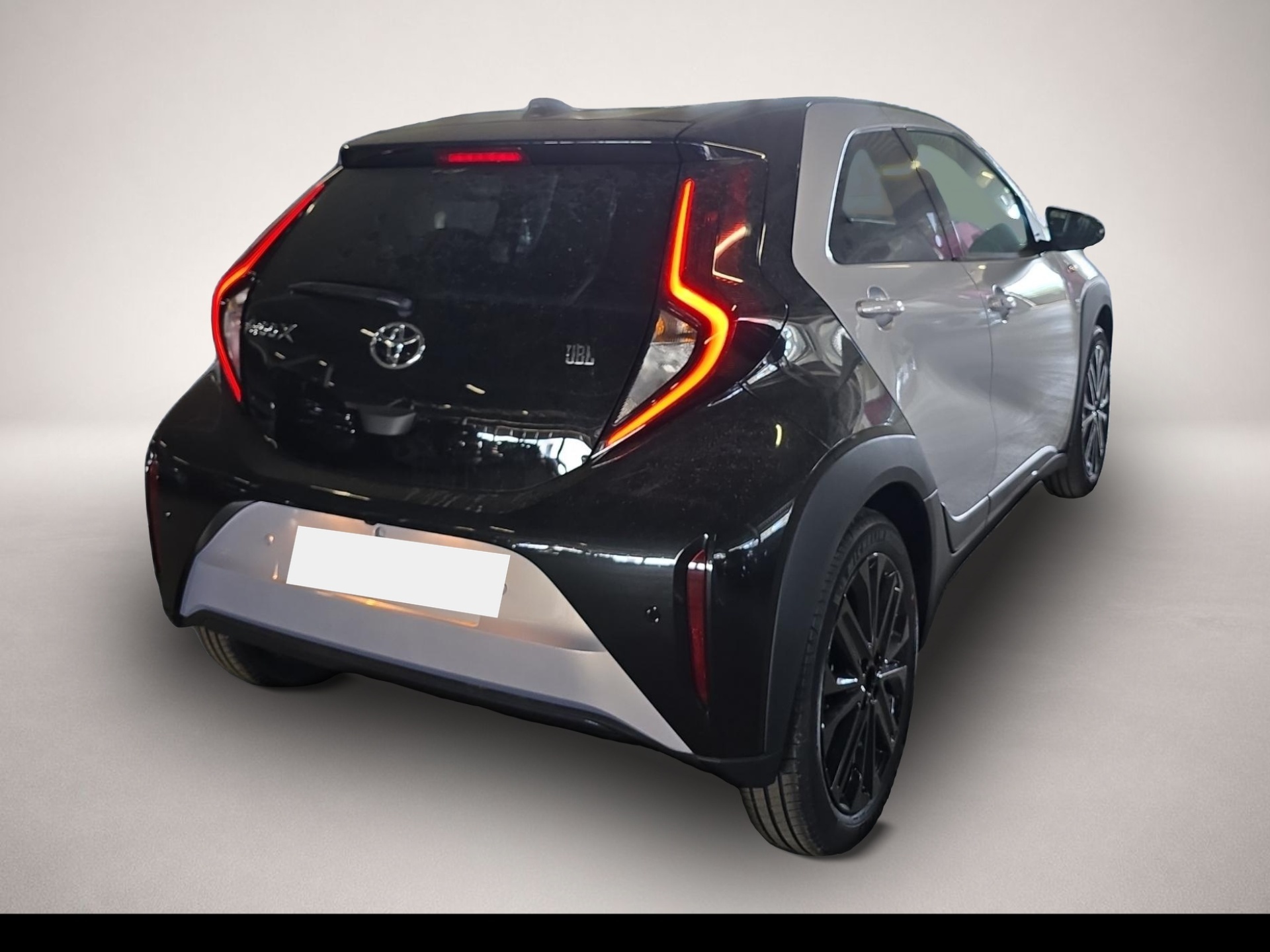 Toyota Other (02/2025, Benzin)
