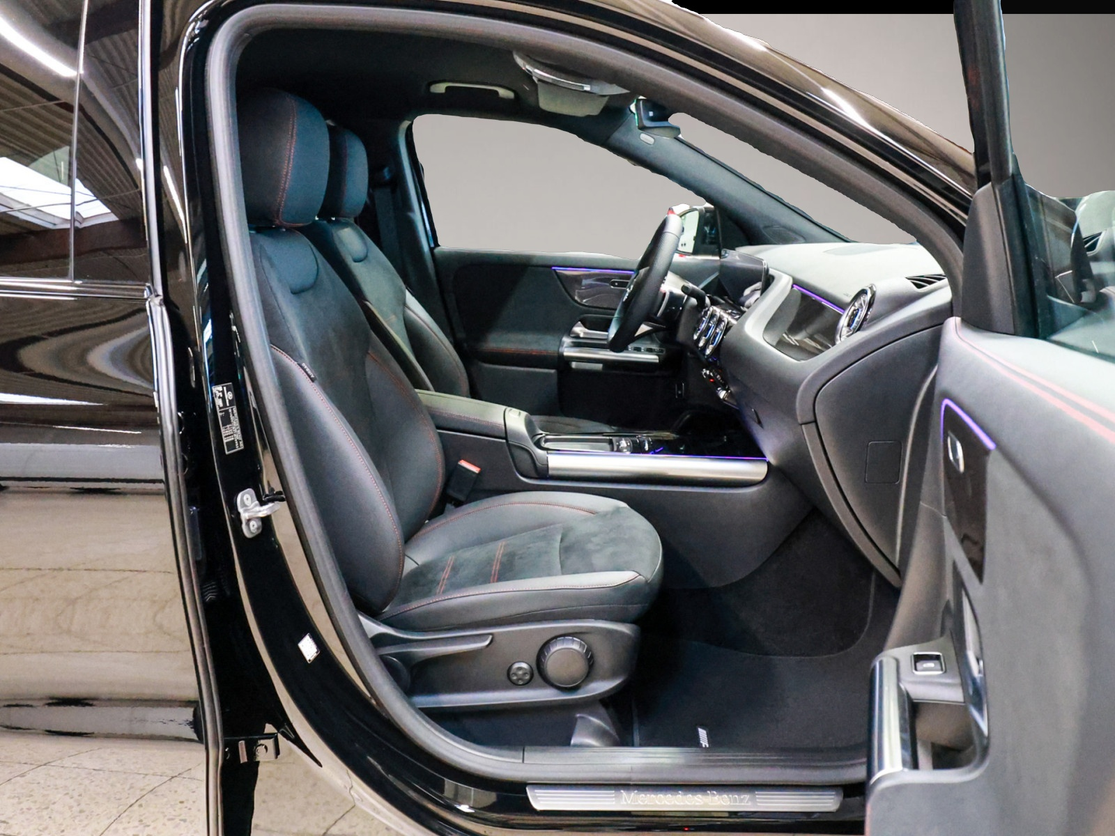 Mercedes-Benz GLA 200 (10/2025, Diesel)