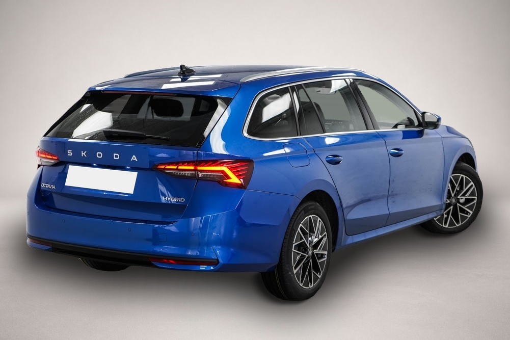 Skoda Octavia (12/2025, Benzin)