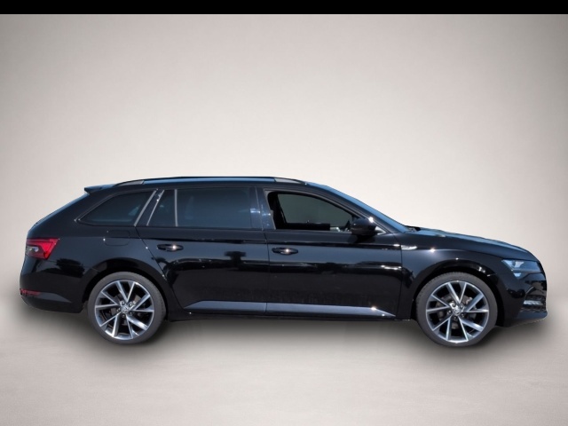 Skoda Superb (04/2024, Benzin)