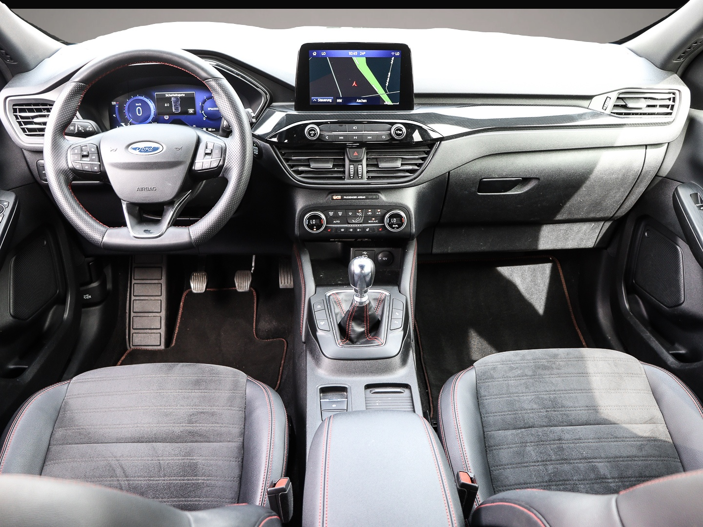 Ford Kuga (10/2022, Benzin)