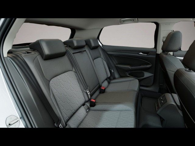 Volkswagen Golf (05/2026, Benzin)