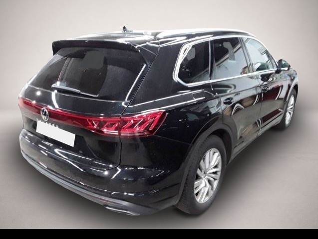 Volkswagen Touareg (10/2025, )