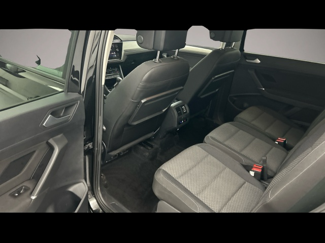 Volkswagen Touran (12/2025, Benzin)
