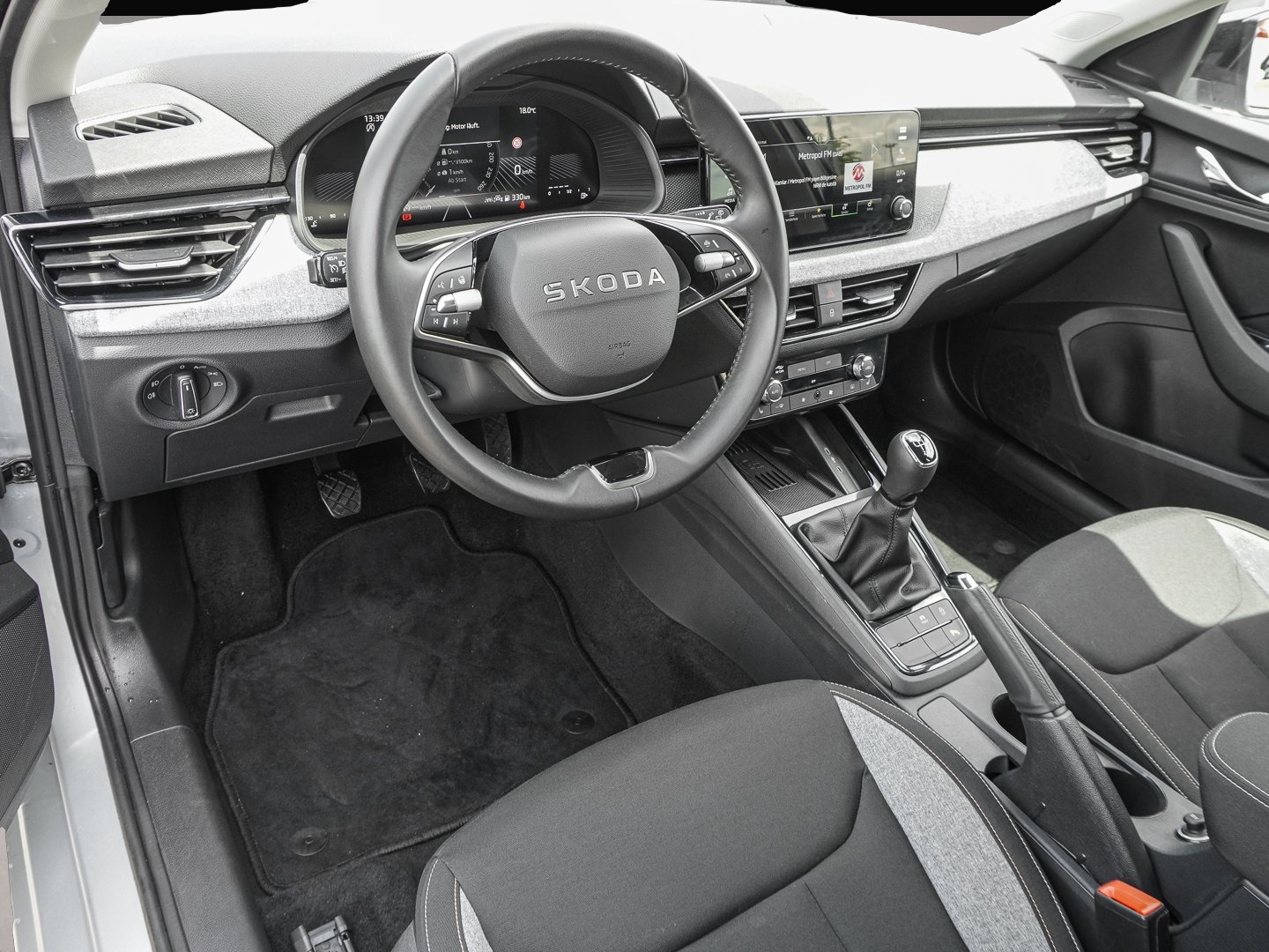 Skoda Scala (10/2025, Benzin)