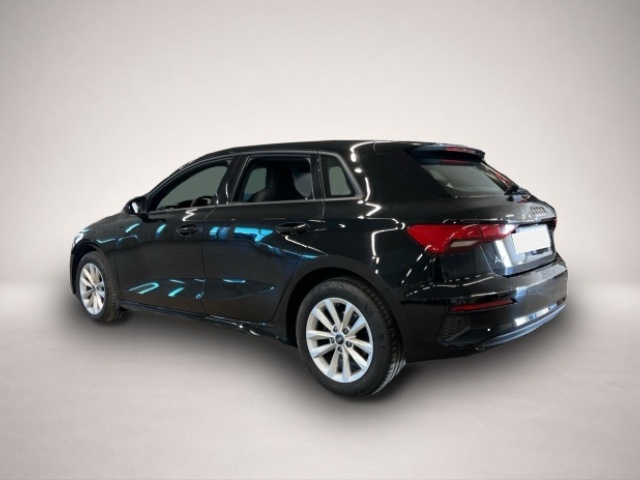 Audi A3 (02/2023, Benzin)