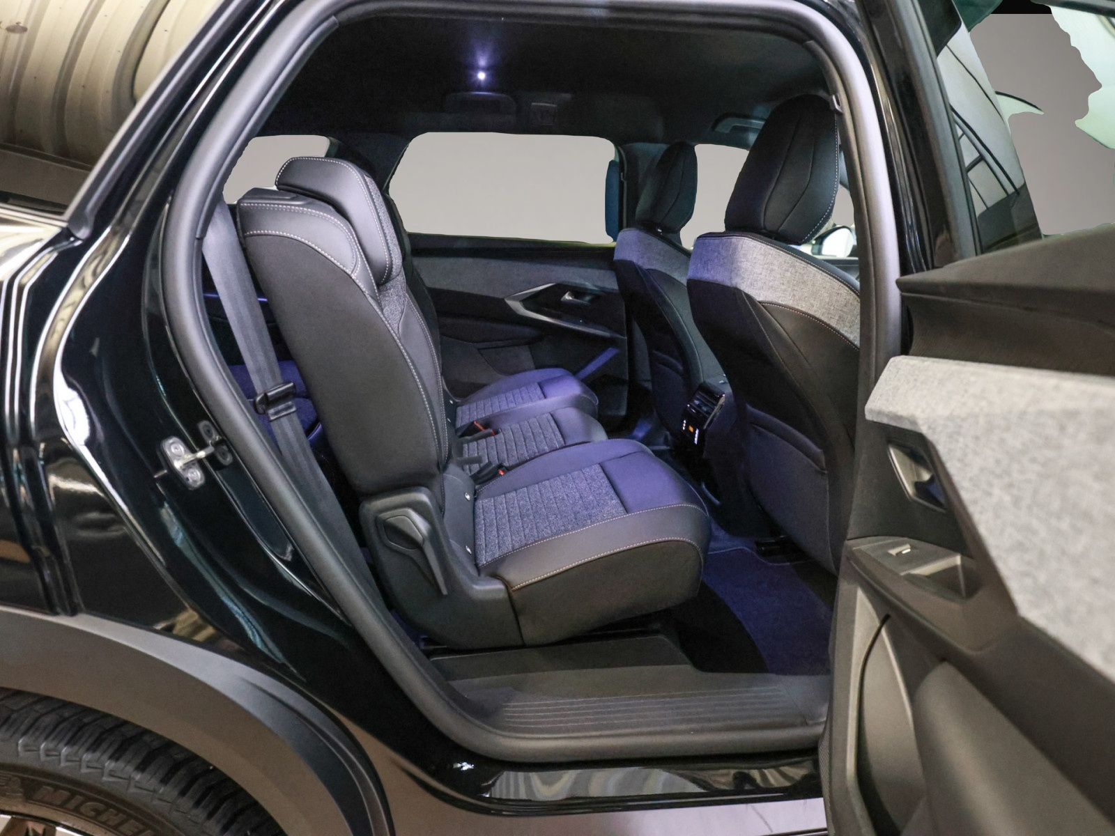 Peugeot 5008 (12/2025, Benzin)