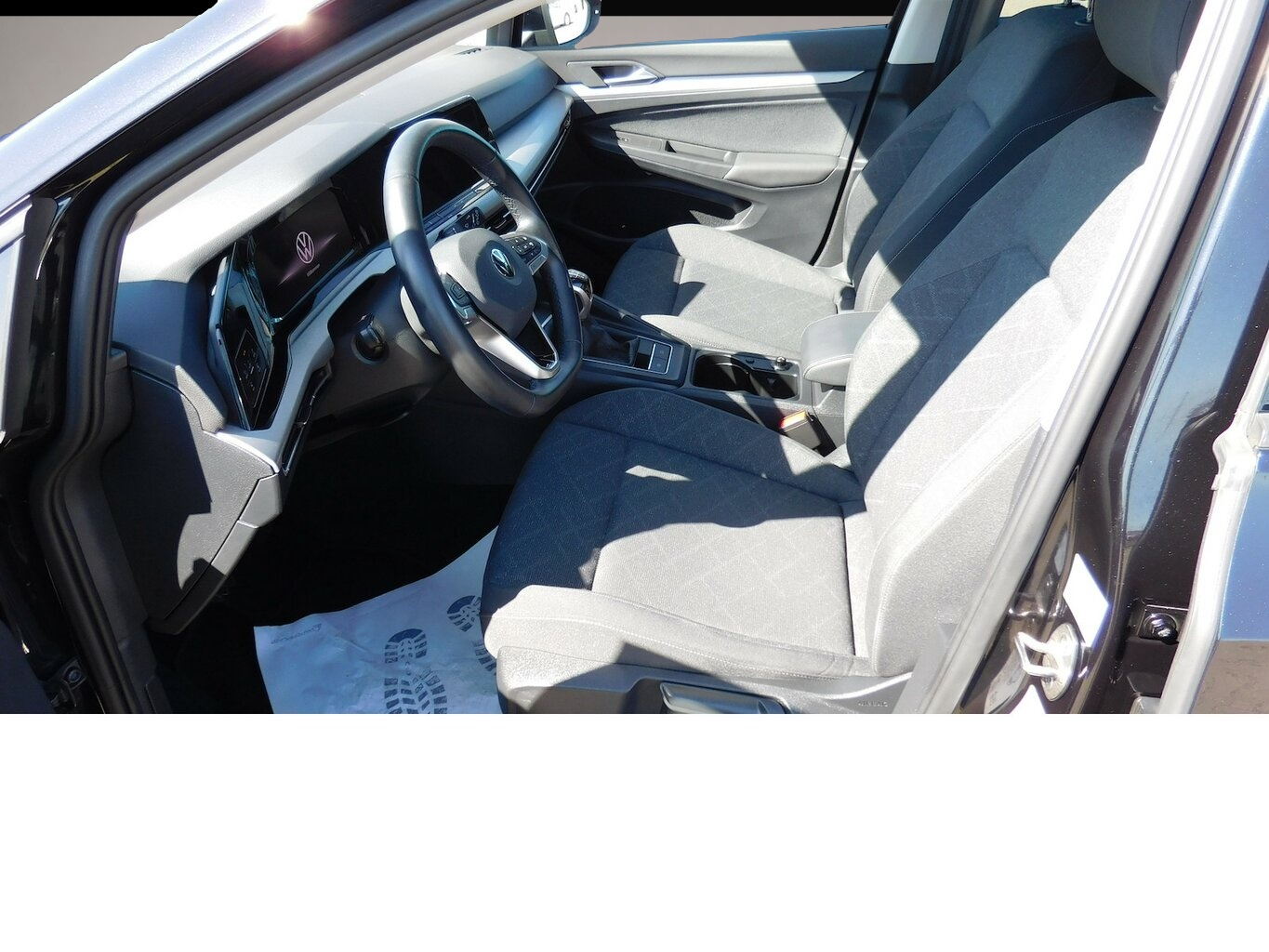 Volkswagen Golf (03/2023, Benzin)