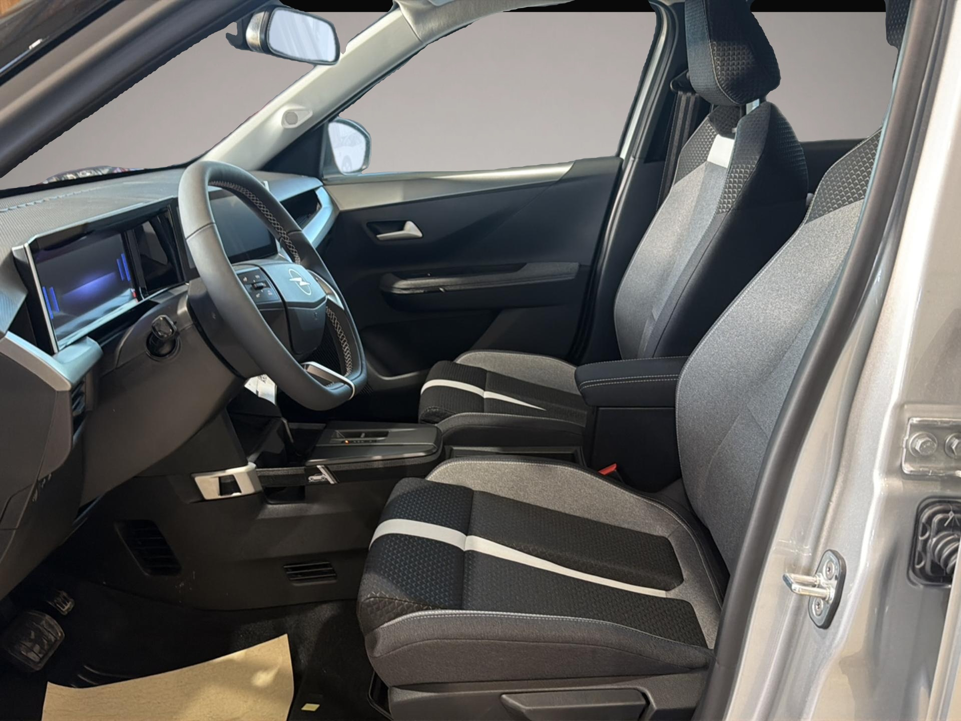 Opel Frontera (05/2026, Benzin)