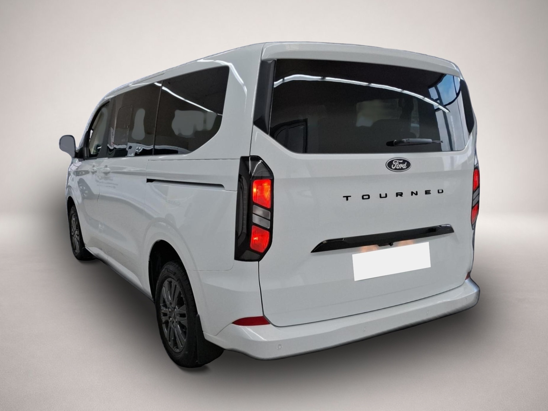 Ford Tourneo Custom (01/2026, Diesel)