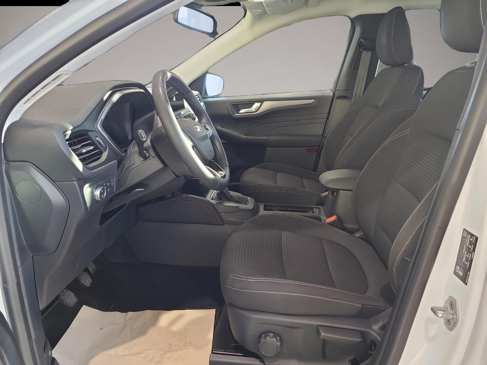 Ford Kuga (10/2021, Benzin)