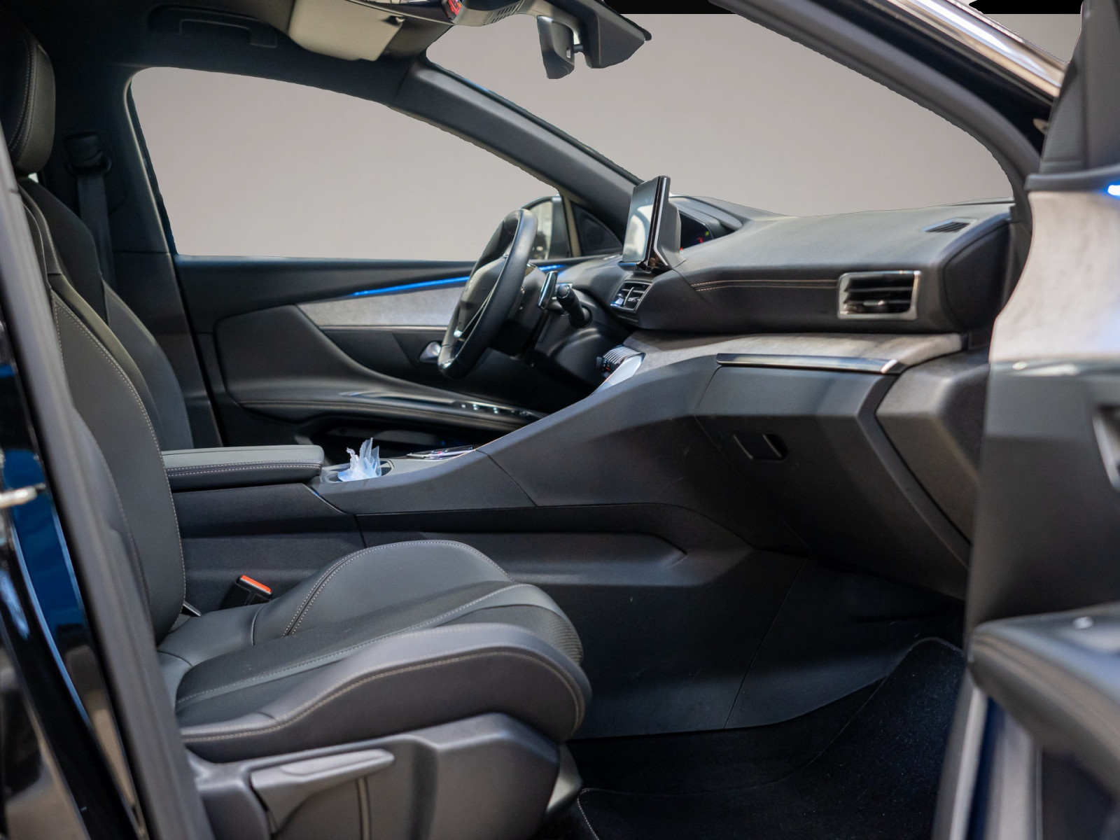 Peugeot 3008 (02/2024, Benzin)