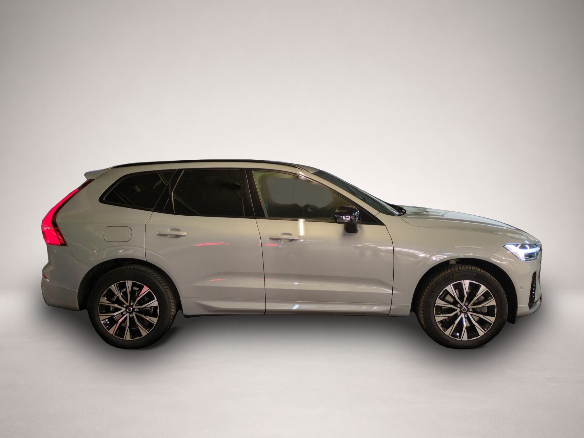 Volvo XC60 (12/2023, Benzin)