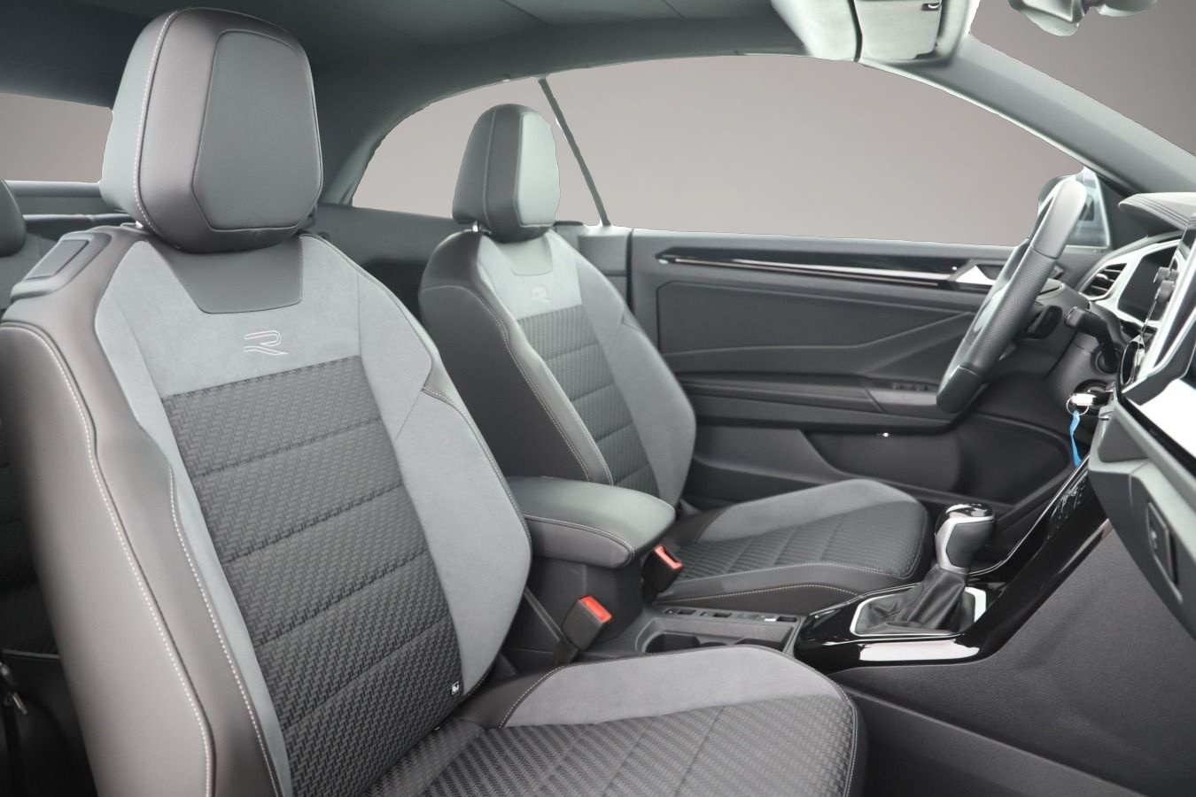 Volkswagen T-Roc (06/2025, )