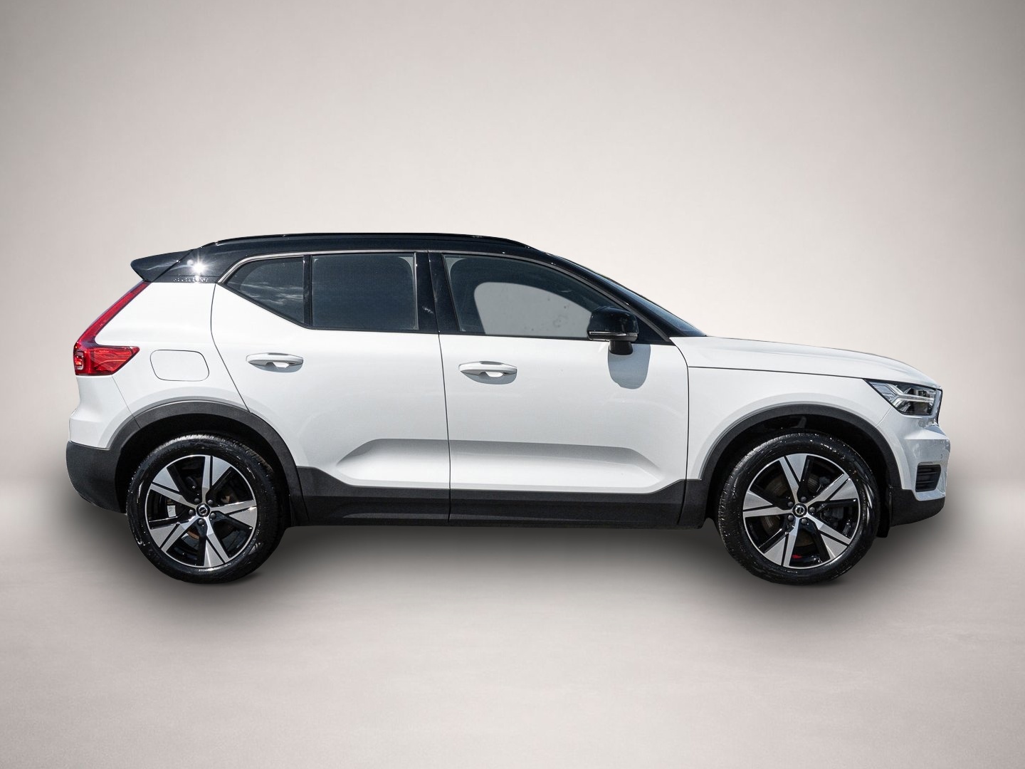 Volvo XC40 (01/2022, )