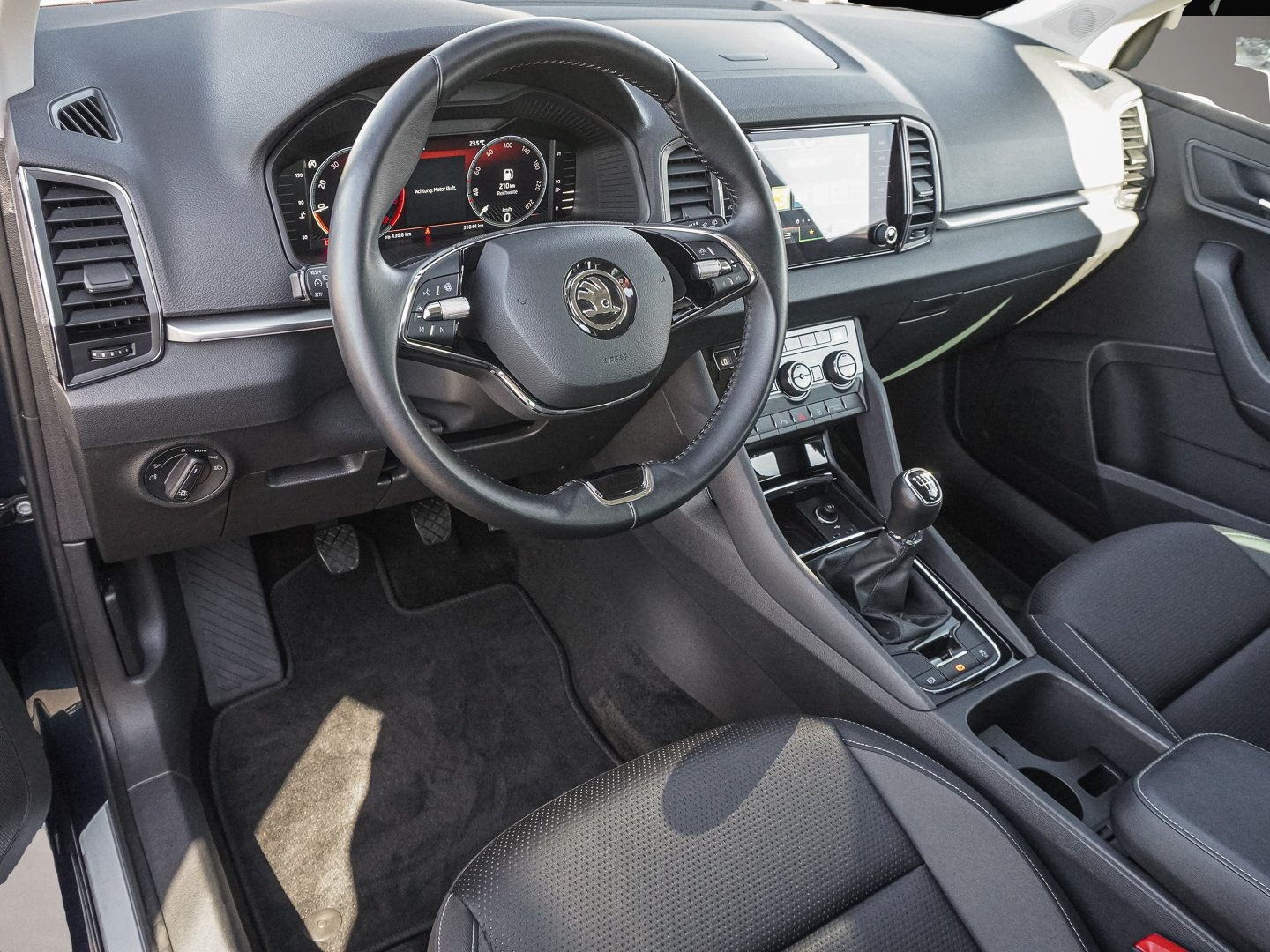 Skoda Karoq (06/2022, Benzin)