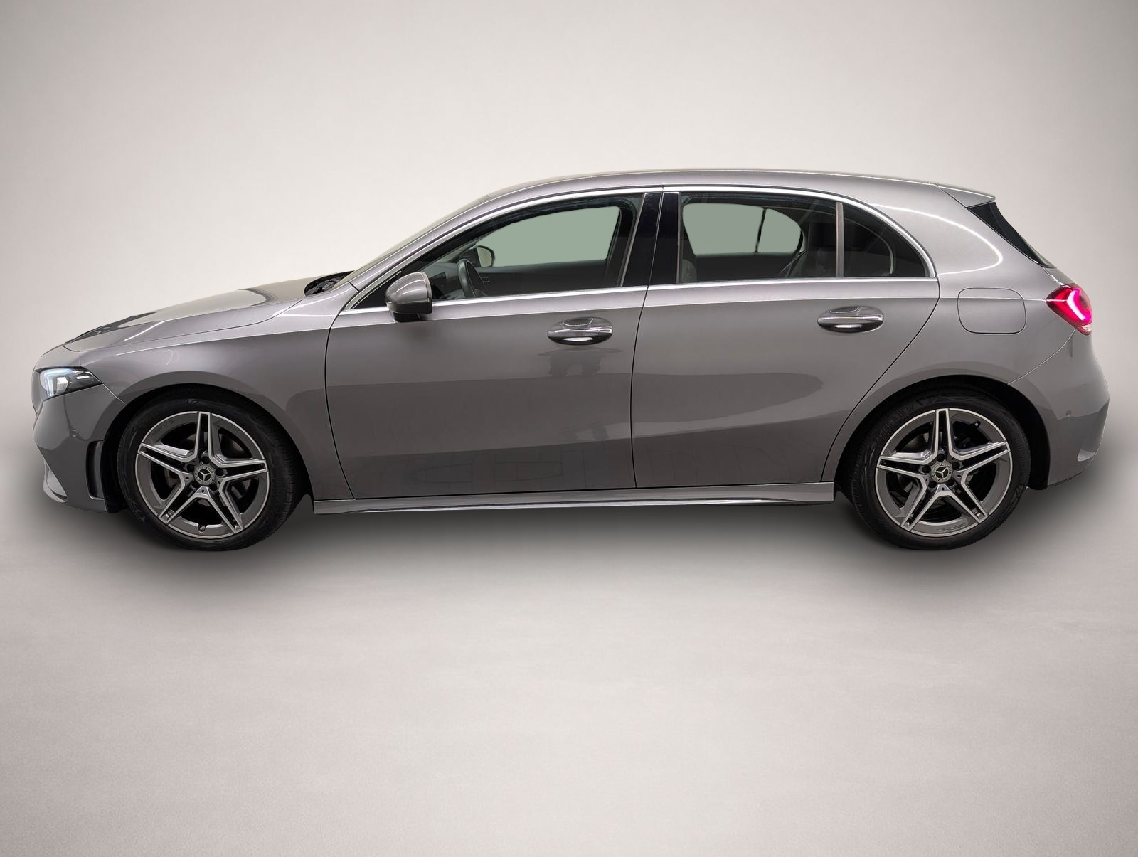 Mercedes-Benz A 180 (10/2022, Diesel)