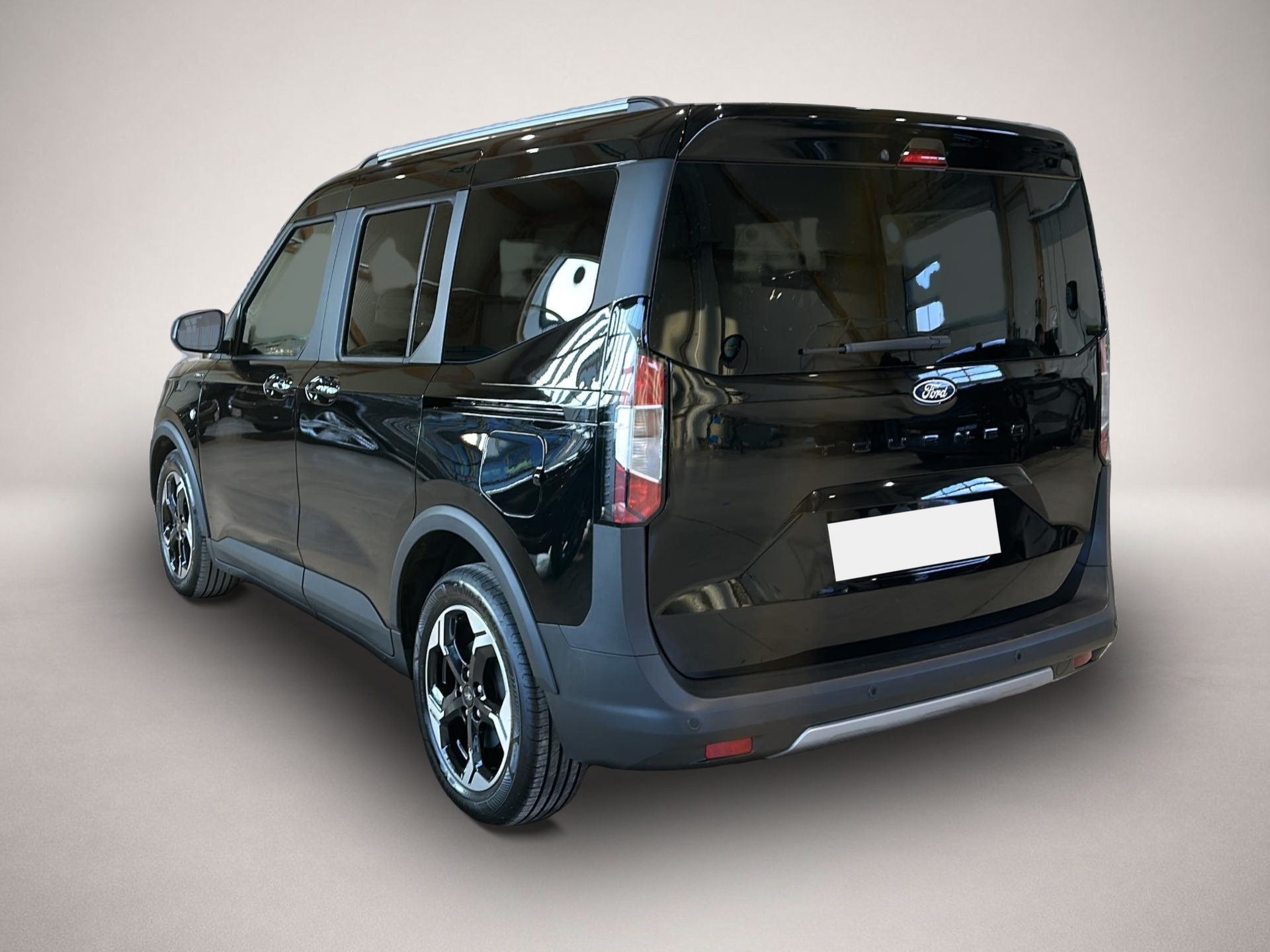 Ford Tourneo Courier (06/2025, Benzin)