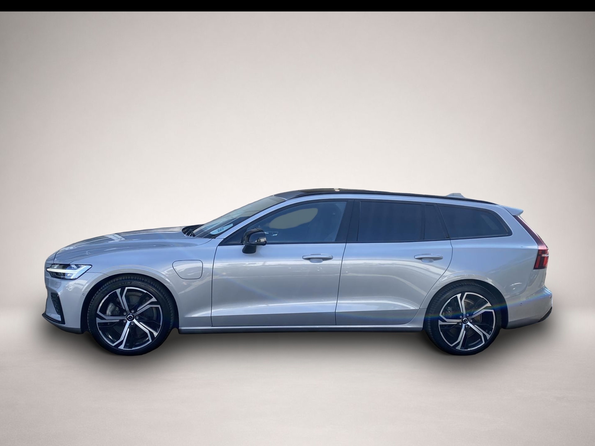 Volvo V60 (08/2024, Hybrid (Benzin/Elektro))