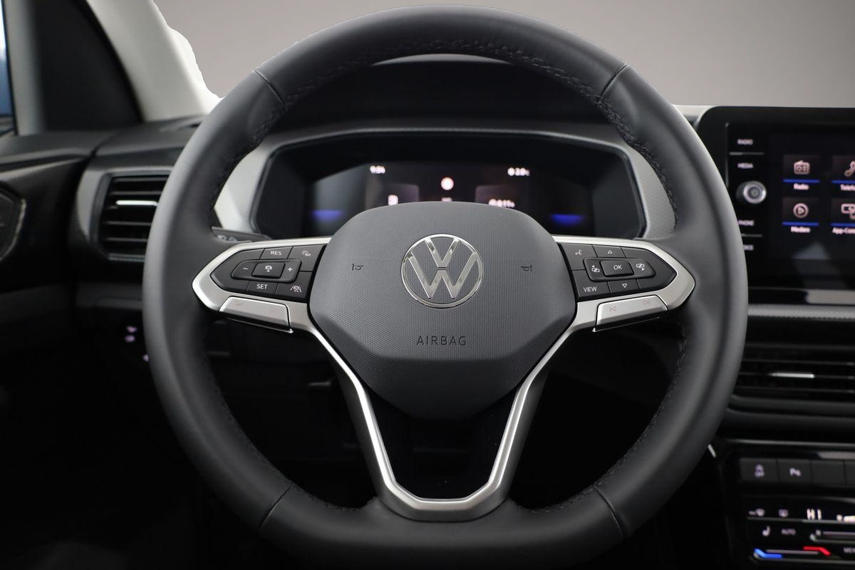 Volkswagen T-Cross (11/2025, Benzin)