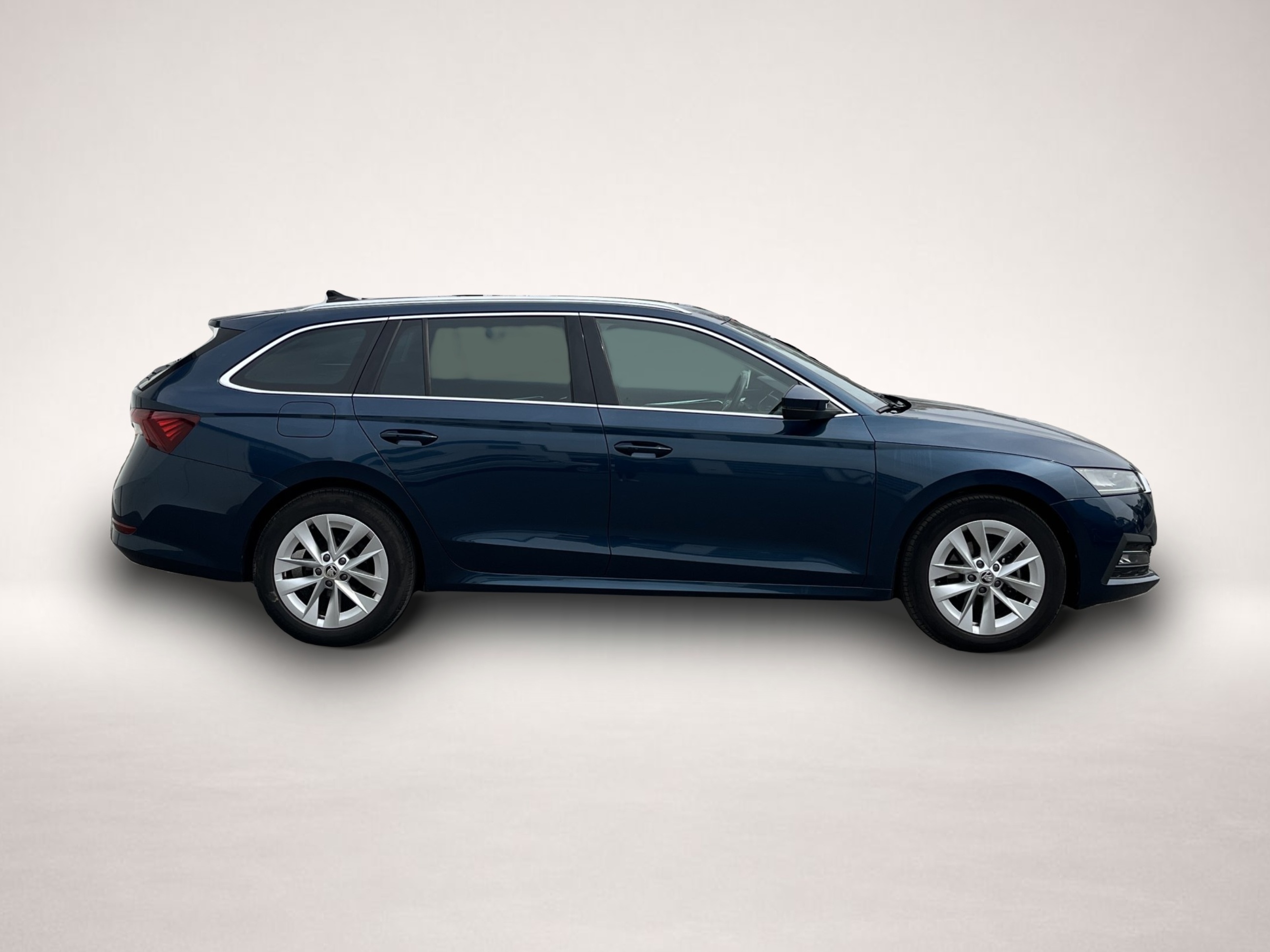 Skoda Octavia (12/2021, Benzin)