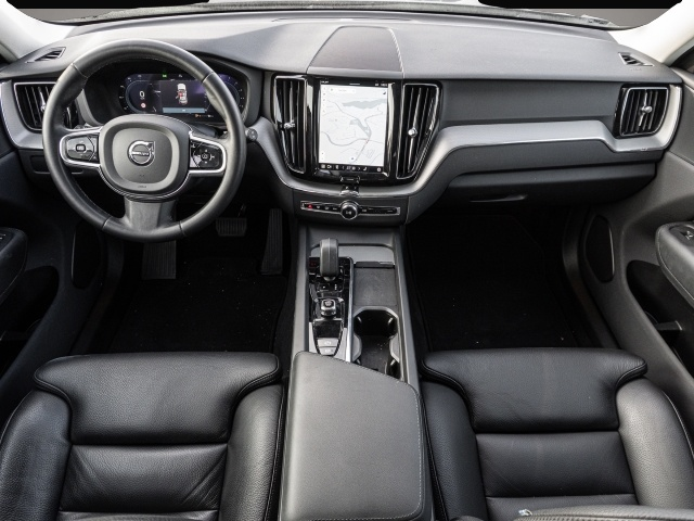 Volvo XC60 (10/2023, Benzin)