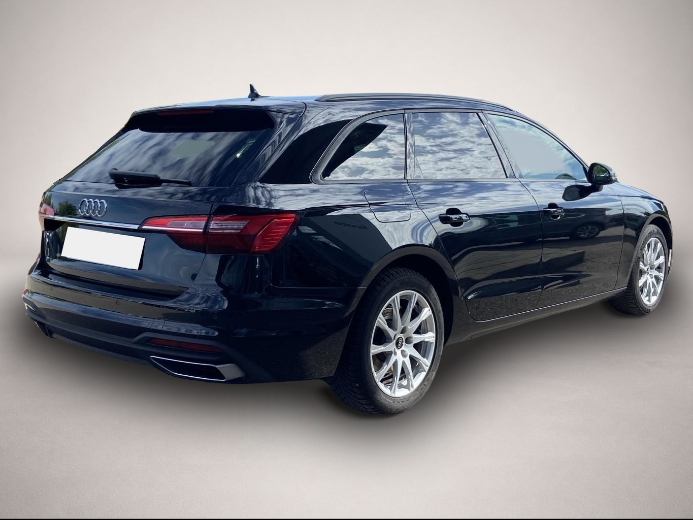 Audi A4 (08/2022, )
