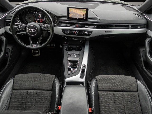 Audi quattro (03/2017, Benzin)
