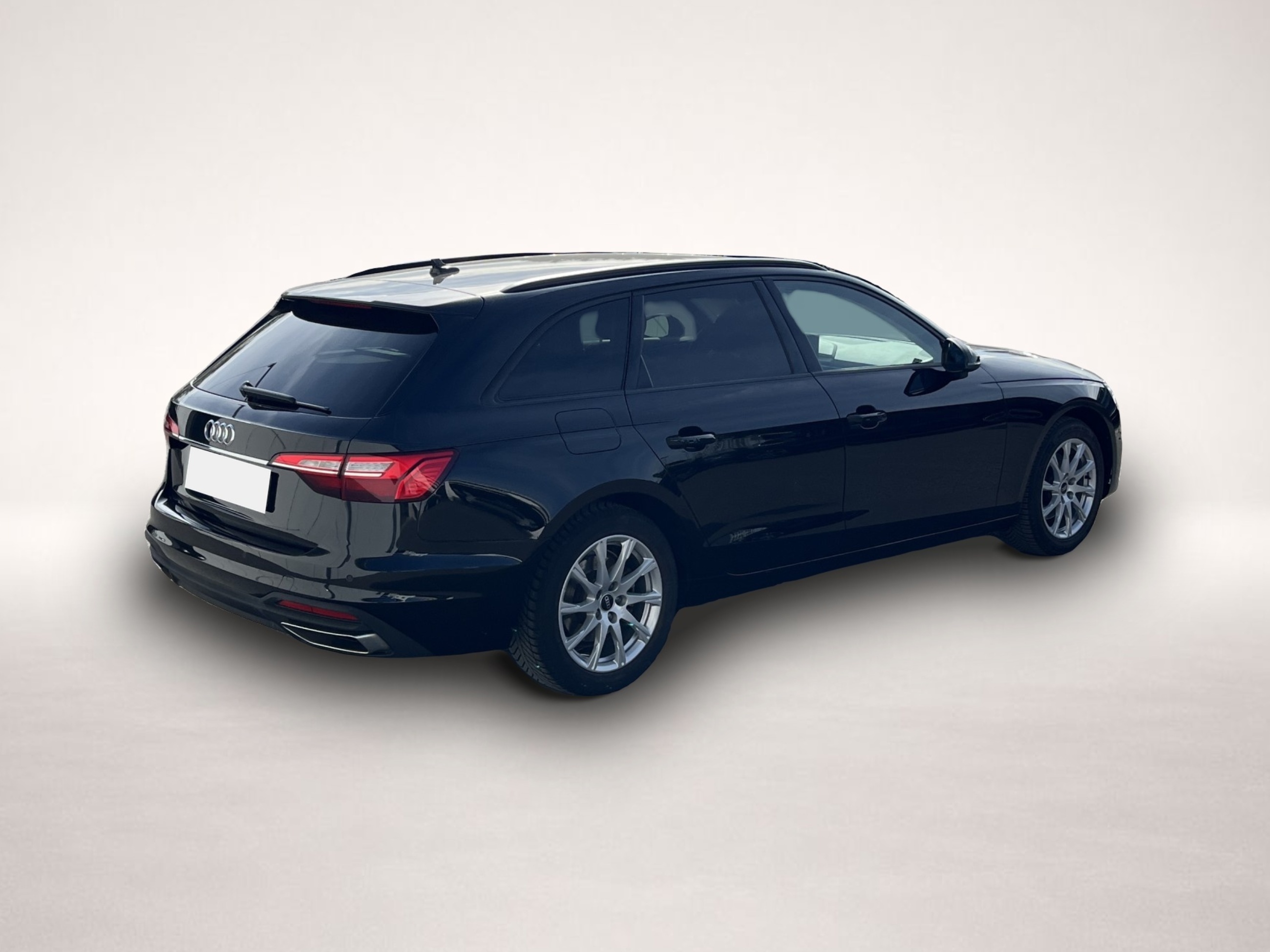 Audi A4 (03/2022, Benzin)