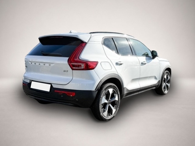 Volvo XC40 (11/2023, Benzin)