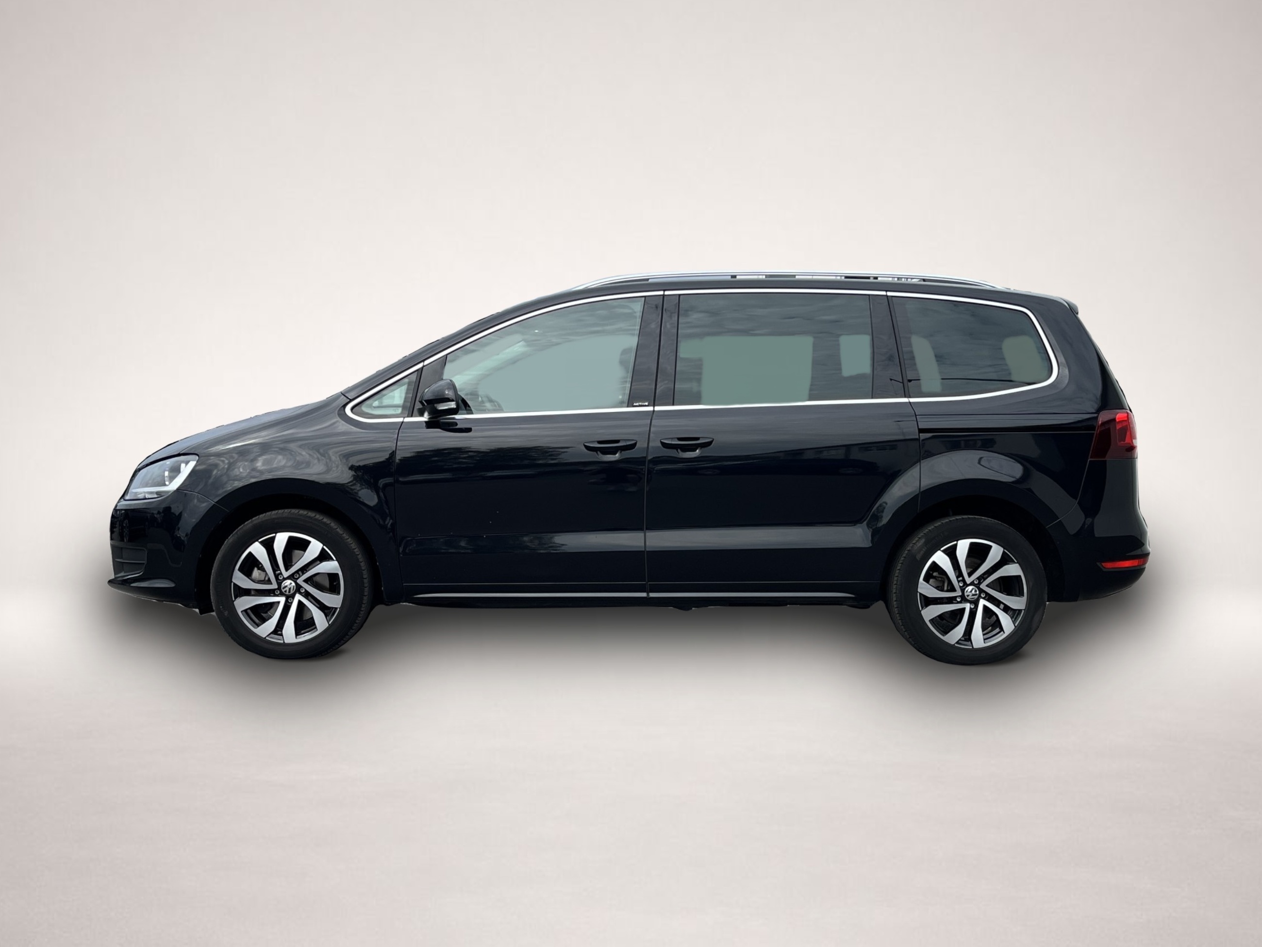 Volkswagen Sharan (04/2022, Benzin)