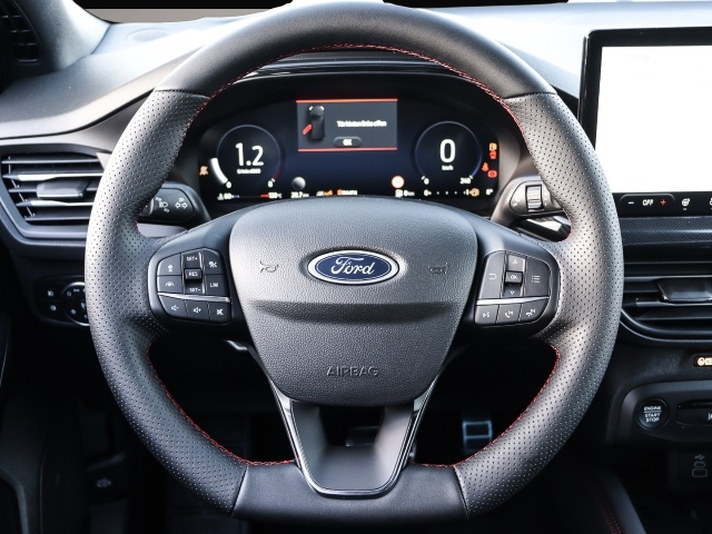 Ford Focus (03/2026, Benzin)