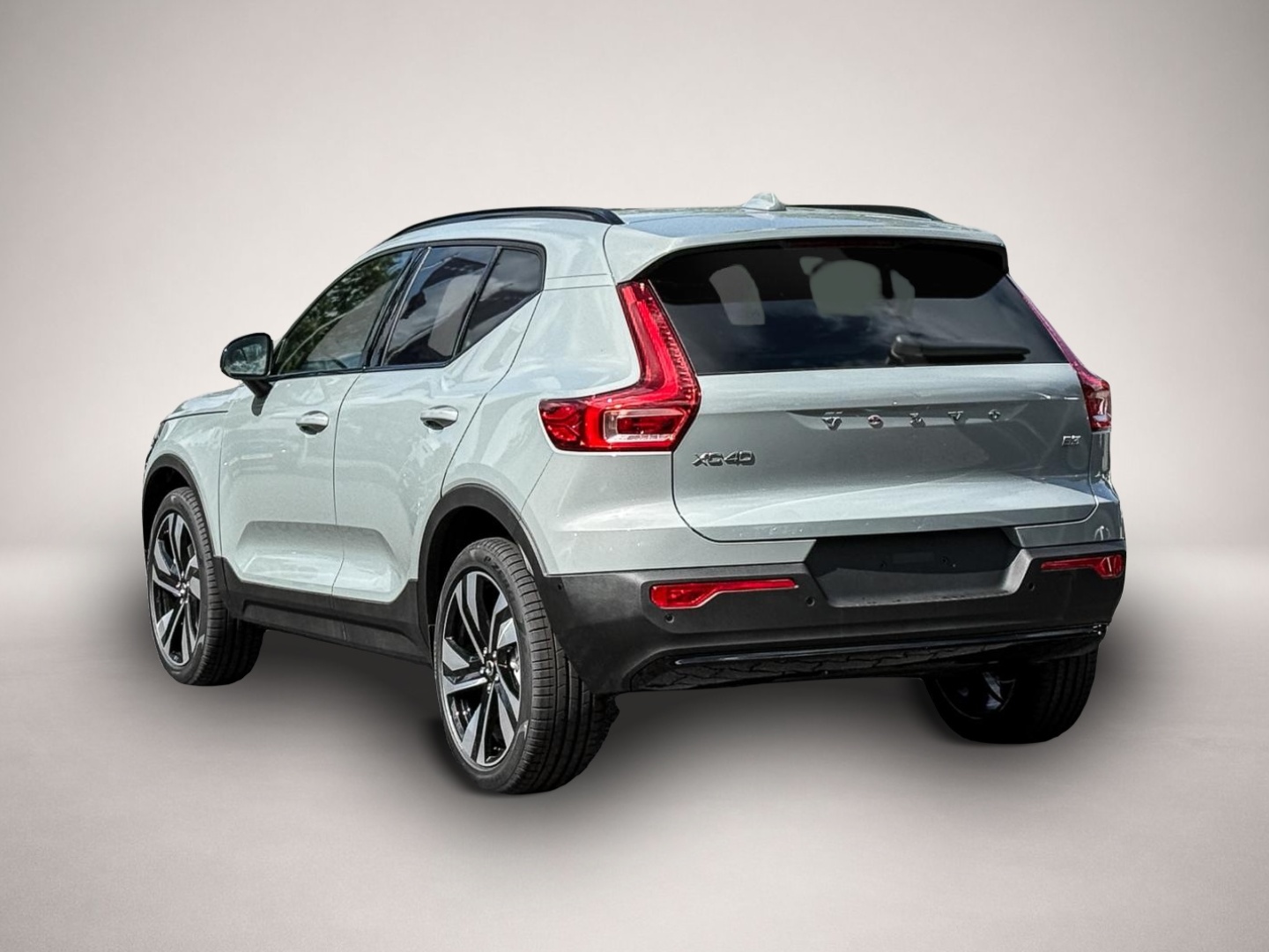 Volvo XC40 (05/2026, Benzin)