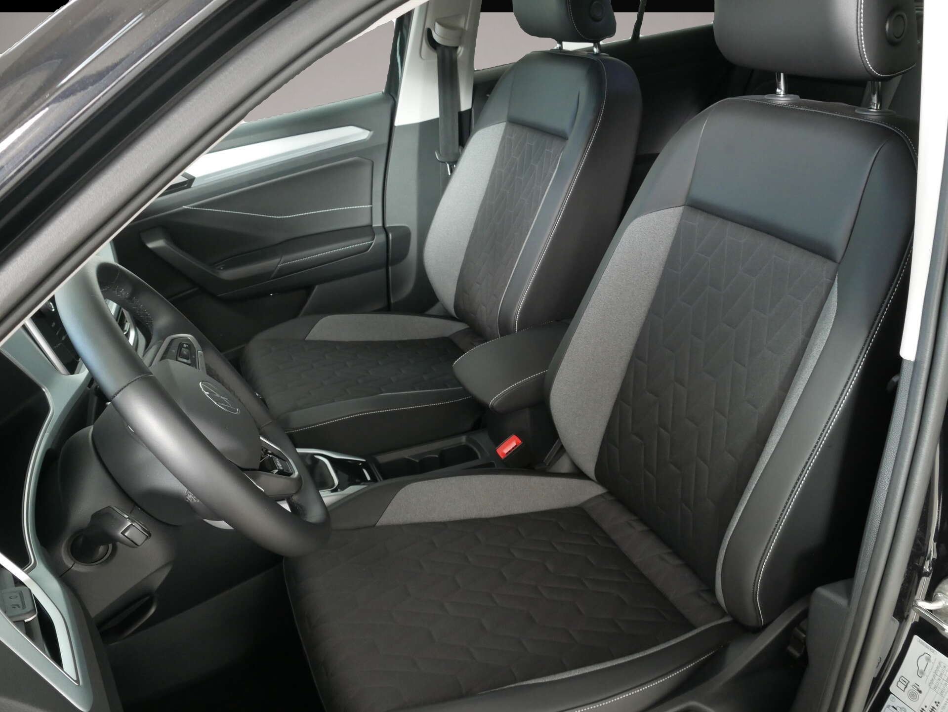 Volkswagen T-Roc (08/2025, Benzin)
