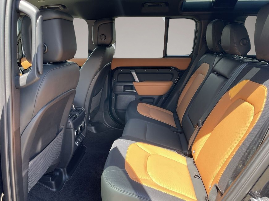 Land-Rover Defender (08/2023, Diesel)