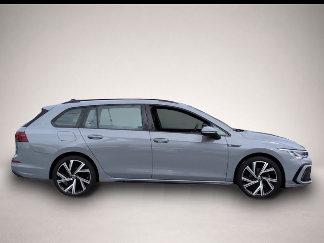 Volkswagen Golf (01/2023, Benzin)