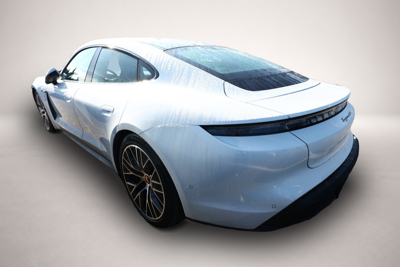 Porsche Taycan (06/2020, ELECTRIC)