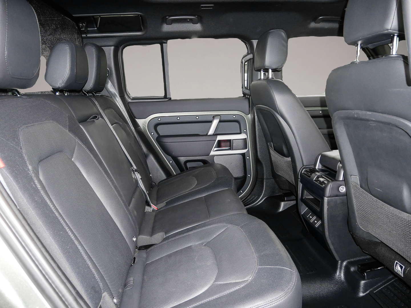 Land-Rover Defender (10/2023, Diesel)